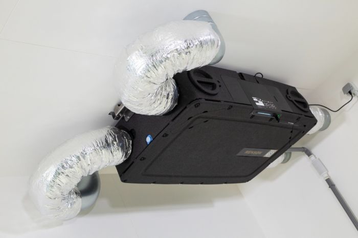 Renson Flux+ flat 370 WTW unit - 370m3/h - met geïntegreerde vocht, CO2 en VOC sensoren Renson Flux+ flat 370 WTW unit - 370m3/h - met geïntegreerde vocht, CO2 en VOC sensoren